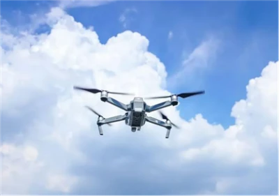 Apparat tal-Kontromiżura tad-Drone li jinżamm fl-idejn Huwa Utli?